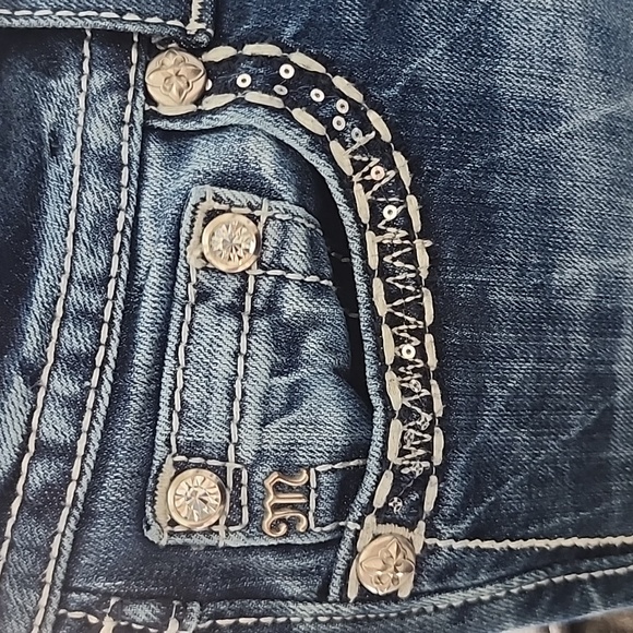 Miss Me Denim - Picture 5 of 5